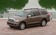   Toyota Sequoia - 2010