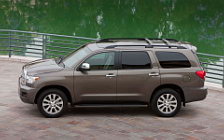  Toyota Sequoia - 2010