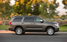   Toyota Sequoia - 2010