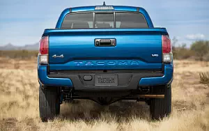   Toyota Tacoma Limited Double Cab - 2015