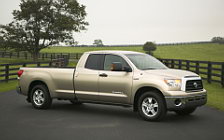   Toyota Tundra Double Cab - 2007