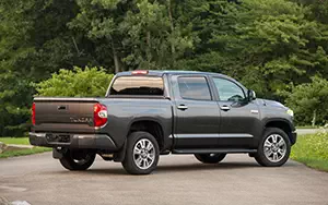   Toyota Tundra CrewMax Platinum - 2014