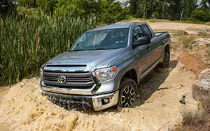   Toyota Tundra Double Cab SR5 TRD - 2014