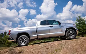   Toyota Tundra Double Cab SR5 TRD - 2014