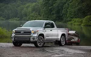   Toyota Tundra Double Cab SR5 TRD - 2014