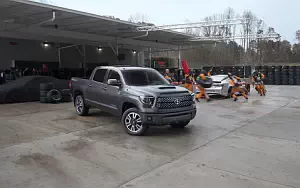   Toyota Tundra TRD Sport CrewMax Cab - 2017