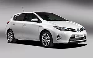   Toyota Auris Hybrid - 2012