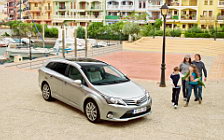   Toyota Avensis Wagon - 2011