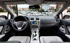   Toyota Avensis Wagon - 2011