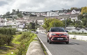   Toyota C-HR Hybrid (Orange) - 2019
