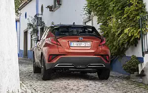   Toyota C-HR Hybrid (Orange) - 2019