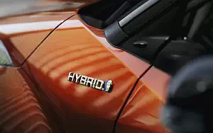   Toyota C-HR Hybrid - 2019
