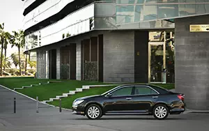   Toyota Camry - 2011