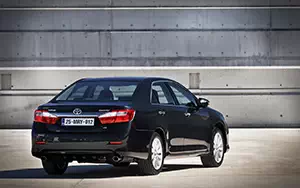   Toyota Camry - 2011
