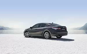   Toyota Camry Hybrid - 2019