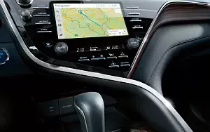  Toyota Camry Hybrid - 2019