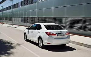   Toyota Corolla - 2013