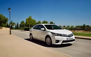   Toyota Corolla - 2013