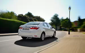   Toyota Corolla - 2013