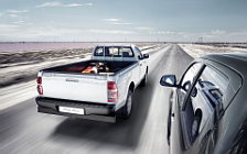   Toyota Hilux Regular Cab - 2012