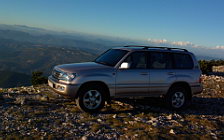   Toyota Land Cruiser 100 - 2002