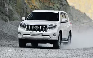   Toyota Land Cruiser Prado - 2013