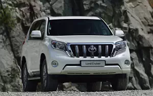   Toyota Land Cruiser Prado - 2013
