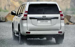   Toyota Land Cruiser Prado - 2013