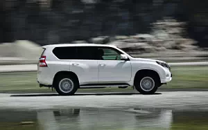   Toyota Land Cruiser Prado - 2013