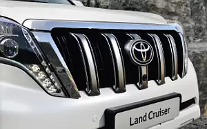   Toyota Land Cruiser Prado - 2013
