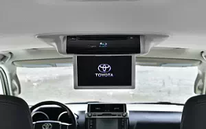   Toyota Land Cruiser Prado - 2013