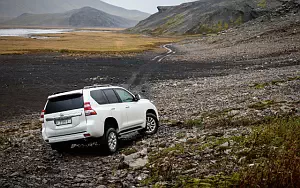   Toyota Land Cruiser Prado - 2015