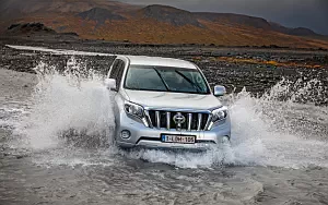  Toyota Land Cruiser Prado - 2015