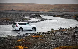   Toyota Land Cruiser Prado - 2015