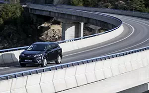   Toyota RAV4 - 2013