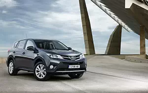   Toyota RAV4 - 2013