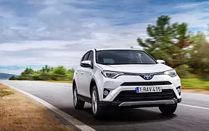   Toyota RAV4 Hybrid - 2016