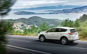   Toyota RAV4 Hybrid - 2016