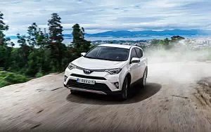   Toyota RAV4 Hybrid - 2016