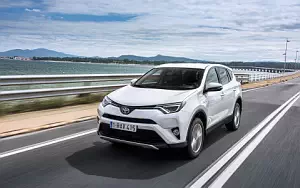   Toyota RAV4 Hybrid - 2016