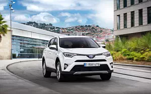  Toyota RAV4 Hybrid - 2016