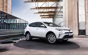   Toyota RAV4 Hybrid - 2016