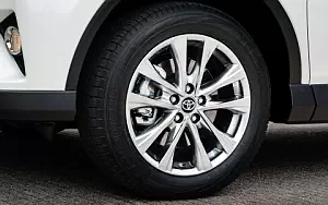   Toyota RAV4 Hybrid - 2016