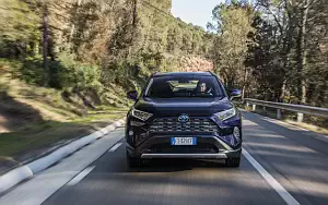   Toyota RAV4 Hybrid - 2019