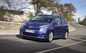   Toyota Verso S - 2011