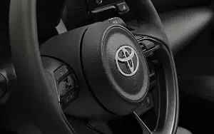   Toyota Yaris Cross Hybrid Adventure - 2021