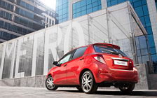   Toyota Yaris 5door - 2011
