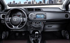   Toyota Yaris 5door - 2011