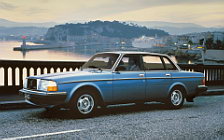   Volvo 240