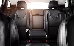   Volvo V40 - 2014